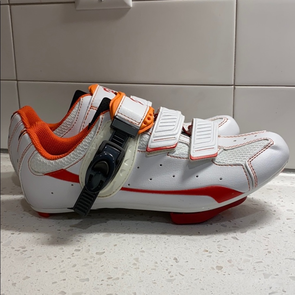 Peloton Cycling Shoes - EUR size 39